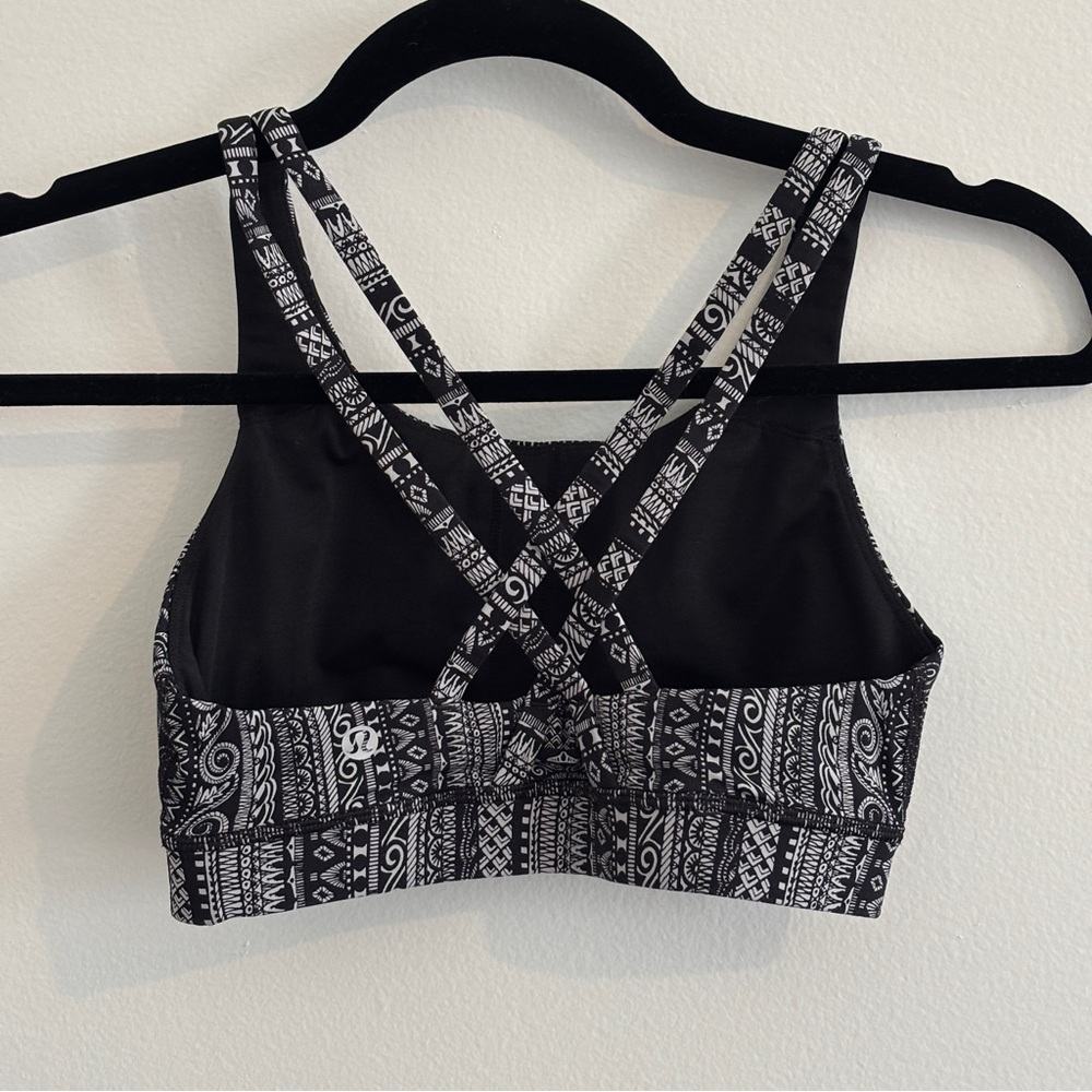 Lululemon Pattern Sports Bra - Picture 2 of 5